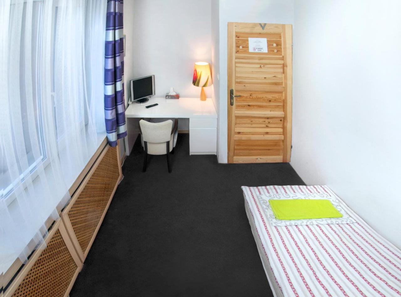 Wilanowska Hostel Warsaw Exterior photo